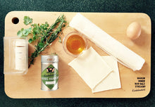 Lade das Bild in den Galerie-Viewer, Herbs Harmony Rezeptidee: Blätterteigtasche